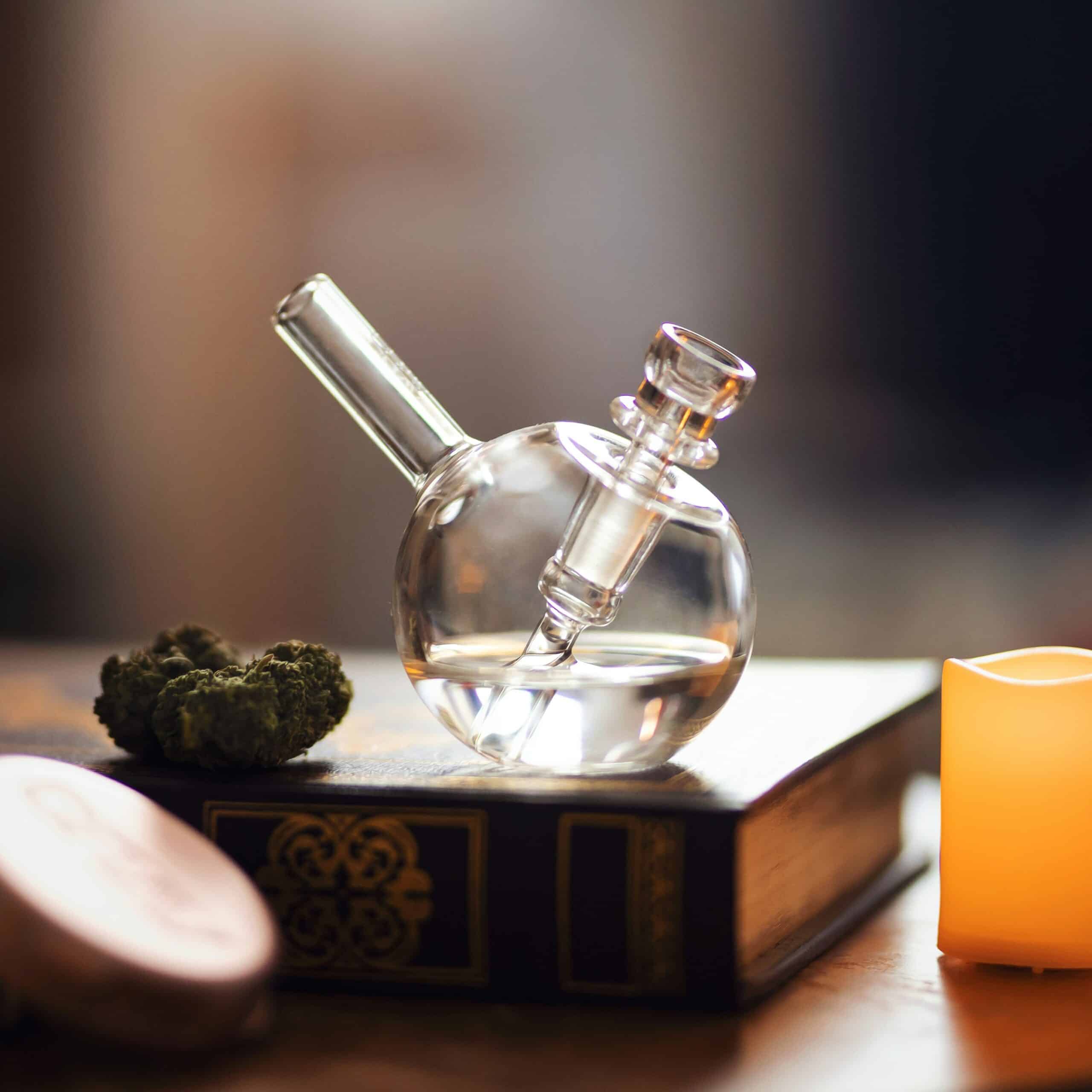 cannabis glass bong